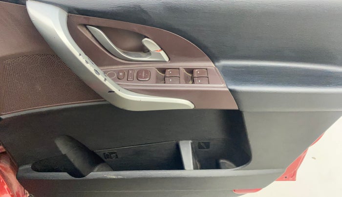 2013 Mahindra XUV500 W6, Diesel, Manual, 56,948 km, Driver Side Door Panels Control