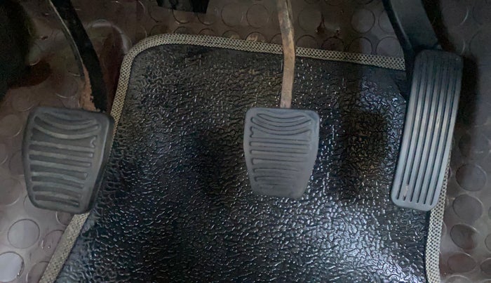 2013 Mahindra XUV500 W6, Diesel, Manual, 56,948 km, Pedals