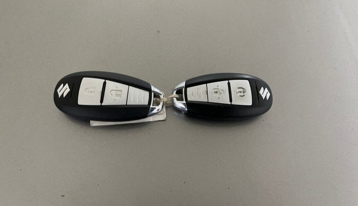 2017 Maruti Baleno ZETA PETROL 1.2, Petrol, Manual, 69,150 km, Key Close Up