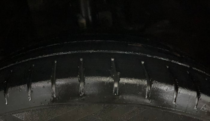 2017 Maruti Baleno ZETA PETROL 1.2, Petrol, Manual, 69,150 km, Right Front Tyre Tread