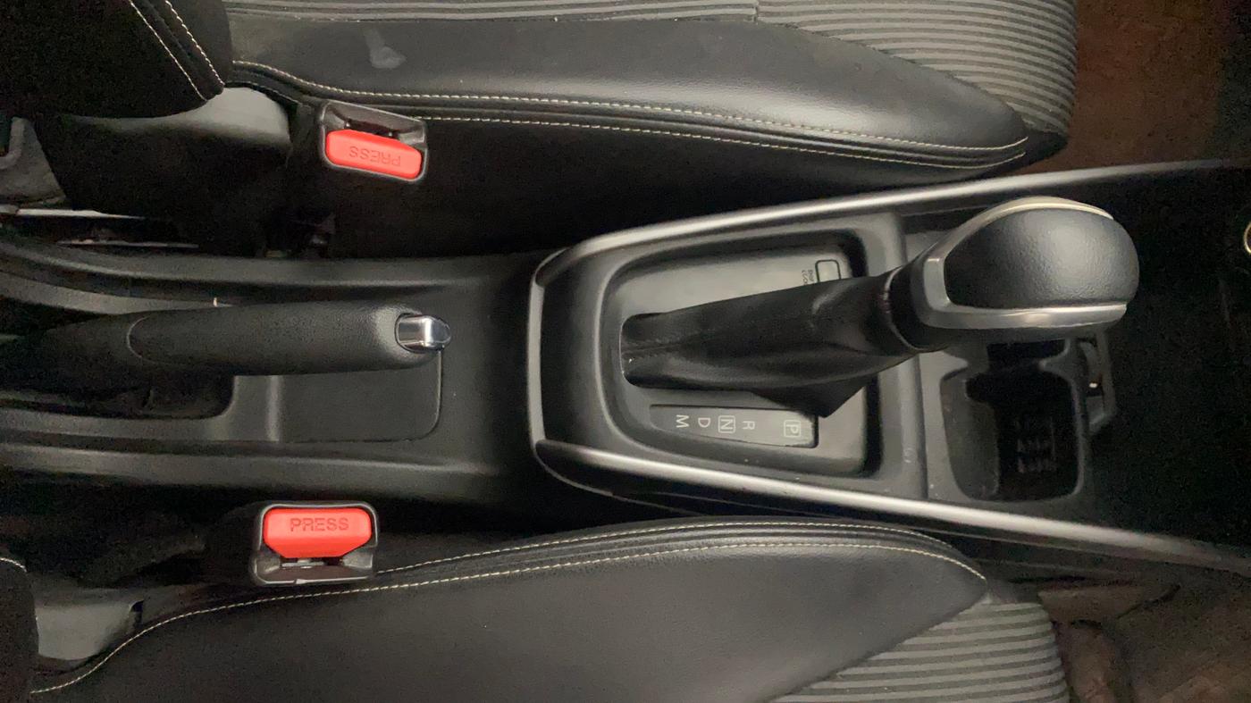 2022 Maruti XL6 ZETA AT, Petrol, Automatic, 37,084 km, Gear Lever