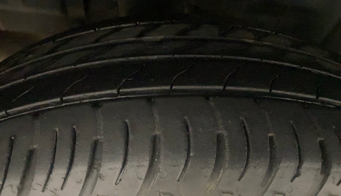 2022 Maruti XL6 ZETA AT, Petrol, Automatic, 37,084 km, Right Rear Tyre Tread