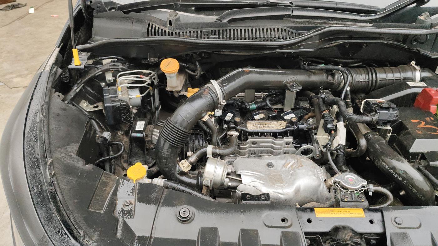 2022 Tata ALTROZ XZ PLUS PETROL DARK EDITION, Petrol, Manual, 43,220 km, Engine View - Right