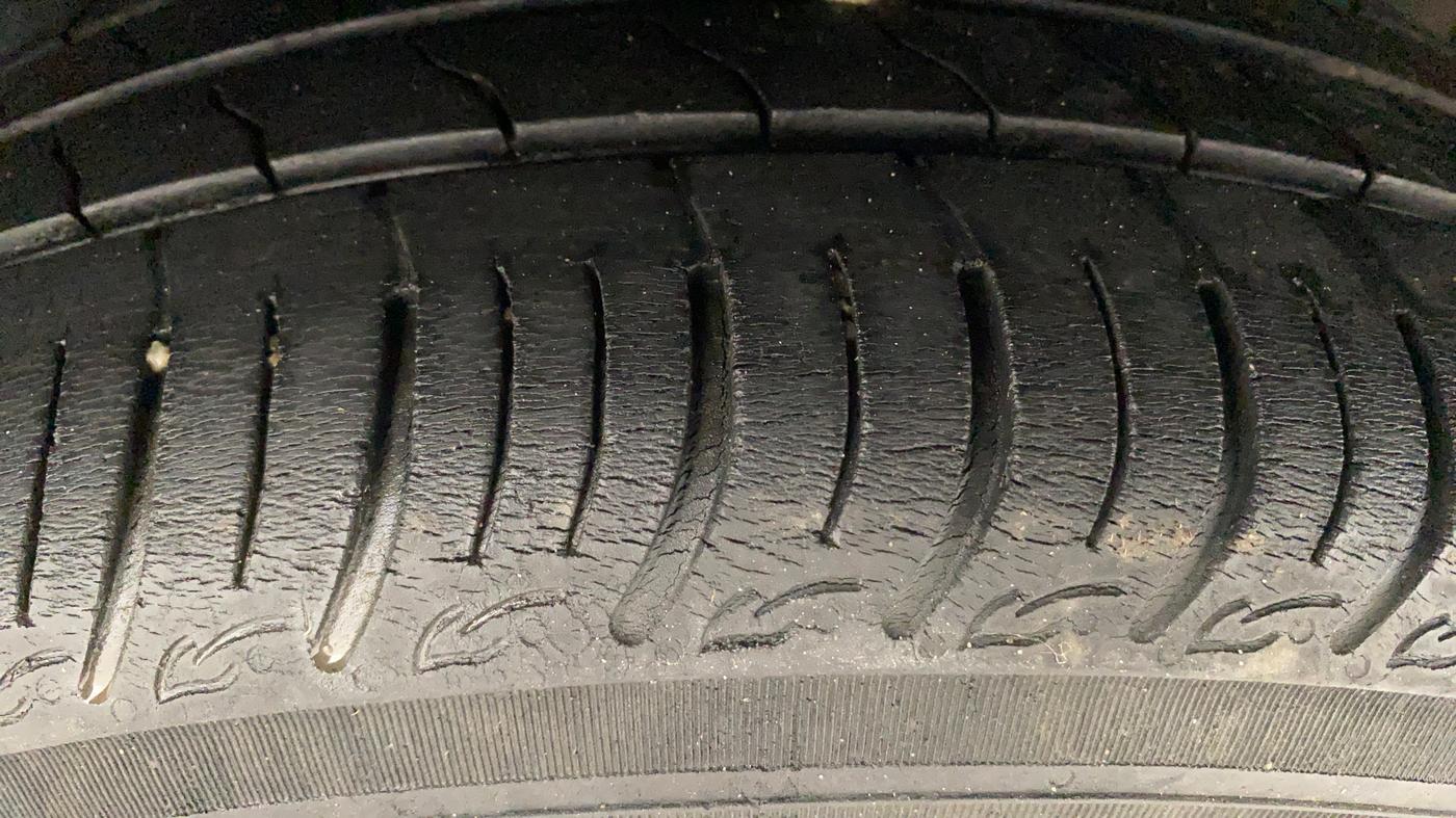 2016 Tata Tiago XZ PETROL, Petrol, Manual, 65,245 km, Left Rear Tyre Tread