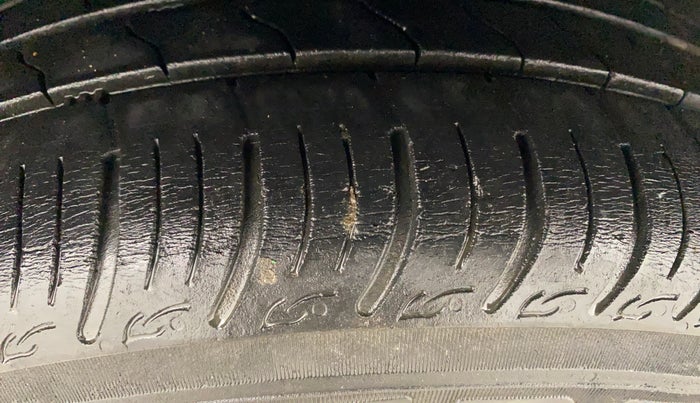 2016 Tata Tiago XZ PETROL, Petrol, Manual, 65,245 km, Right Rear Tyre Tread