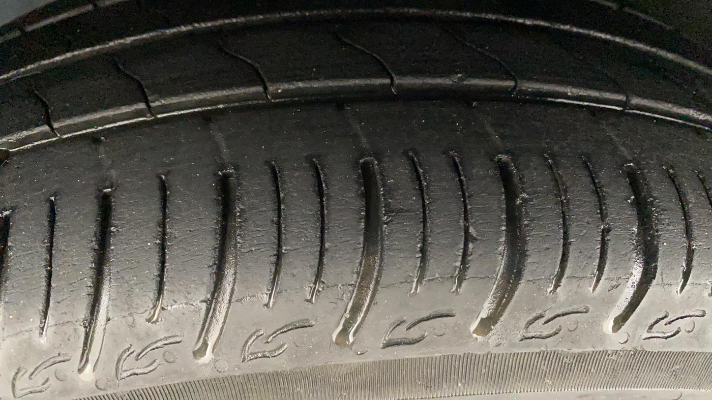 2016 Tata Tiago XZ PETROL, Petrol, Manual, 65,245 km, Left Front Tyre Tread