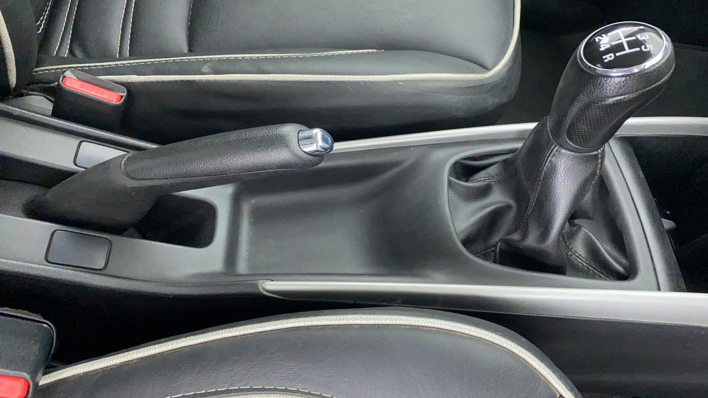 2018 Maruti Baleno DELTA 1.2 K12, Petrol, Manual, 26,972 km, Gear Lever