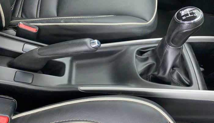 2018 Maruti Baleno DELTA 1.2 K12, Petrol, Manual, 26,972 km, Gear Lever