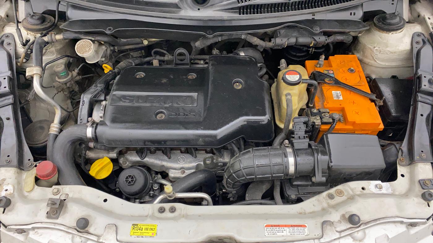 2014 Maruti Swift Dzire VDI, Diesel, Manual, 1,06,369 km, Open Bonet