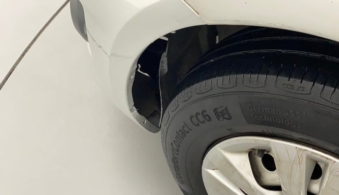 2014 Maruti Swift Dzire VDI, Diesel, Manual, 1,06,369 km, Left fender - Lining loose