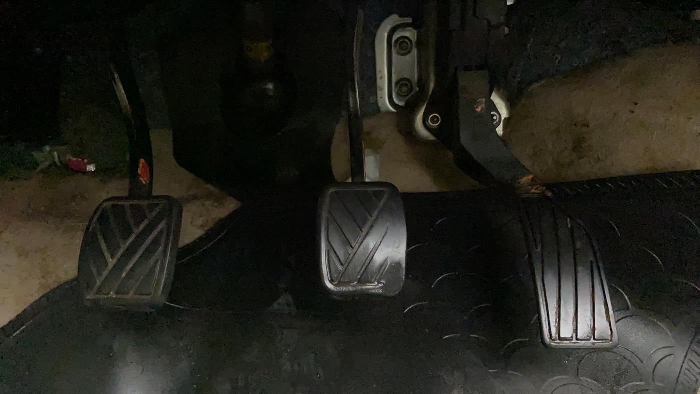 2014 Maruti Swift Dzire VDI, Diesel, Manual, 1,06,369 km, Pedals
