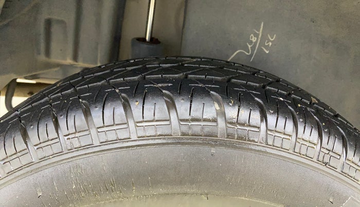 2015 Maruti Swift Dzire VXI, Petrol, Manual, 55,839 km, Right Rear Tyre Tread
