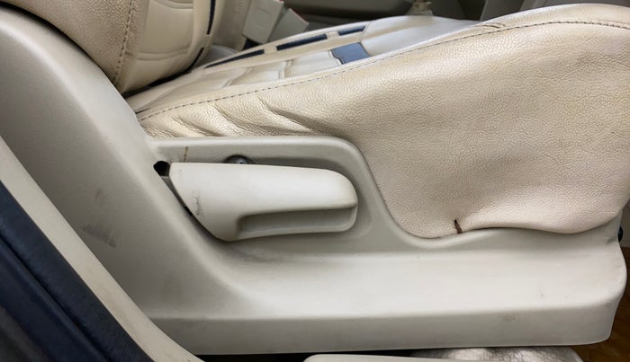 2015 Maruti Swift Dzire VXI, Petrol, Manual, 55,839 km, Driver Side Adjustment Panel