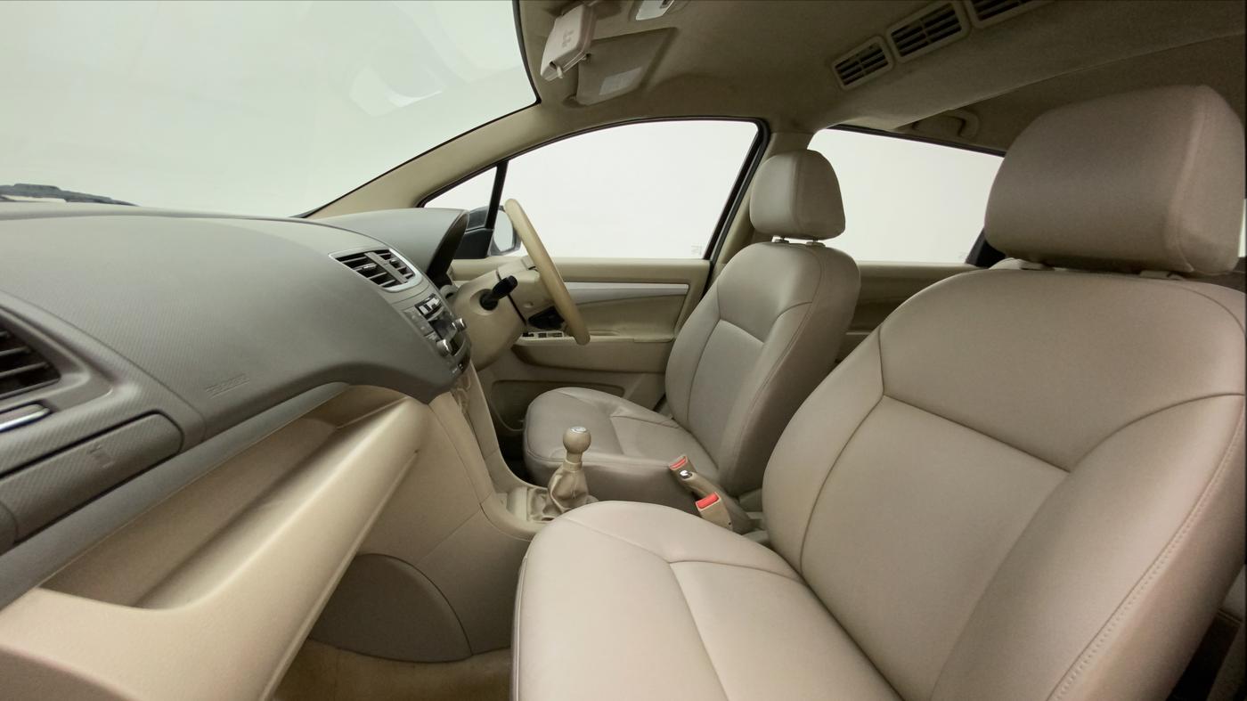 2016 Maruti Ertiga VDI SHVS, Diesel, Manual, 94,438 km, Right Side Front Door Cabin