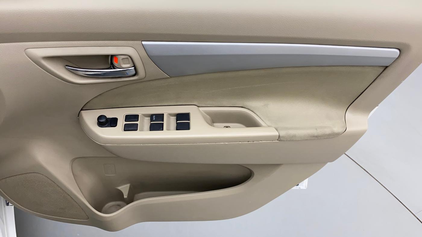 2016 Maruti Ertiga VDI SHVS, Diesel, Manual, 94,438 km, Driver Side Door Panels Control