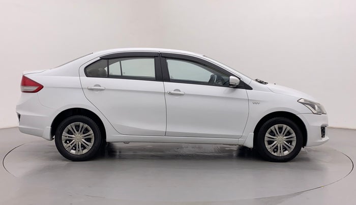 2016 Maruti Ciaz VXI PLUS, Petrol, Manual, 64,560 km, Right Side