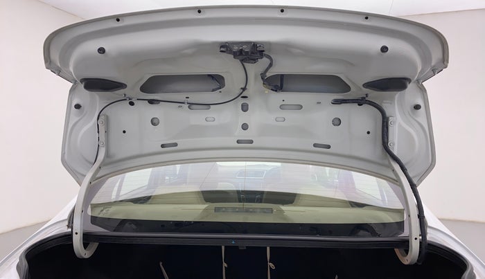 2016 Maruti Ciaz VXI PLUS, Petrol, Manual, 64,560 km, Boot Door Open