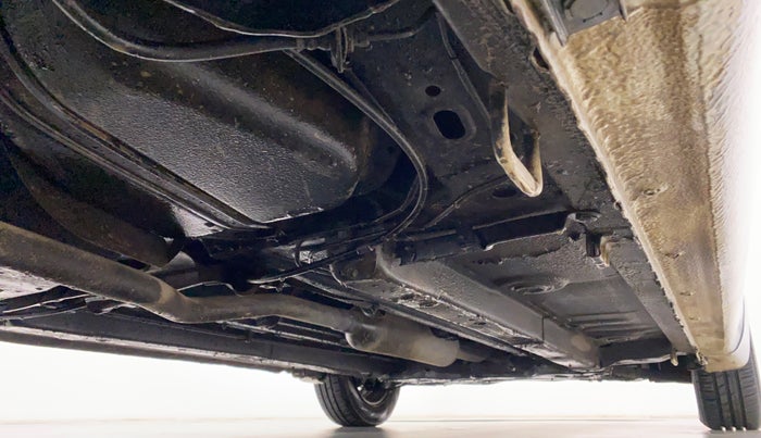 2016 Maruti Ciaz VXI PLUS, Petrol, Manual, 64,560 km, Right Side Underbody