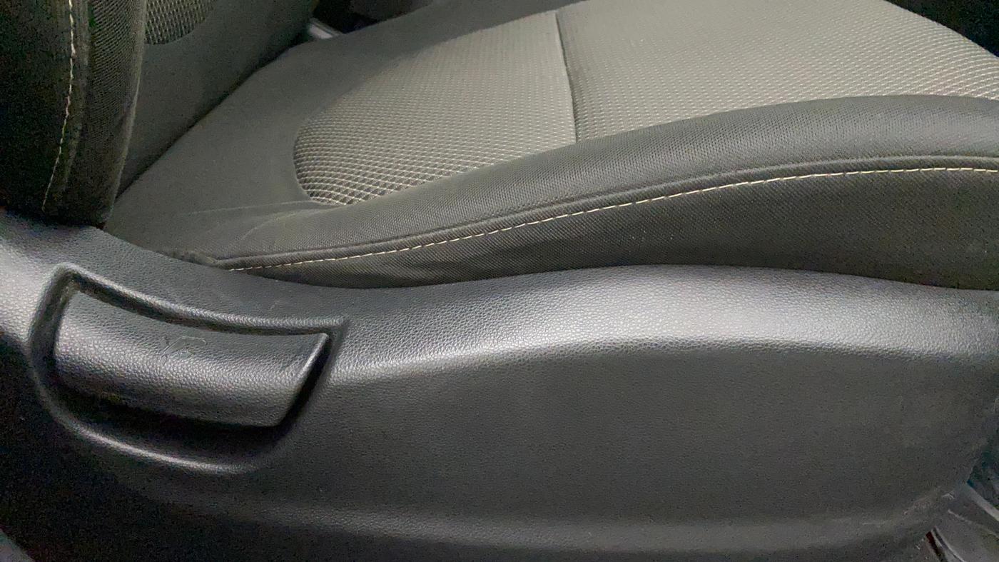 2016 Hyundai Creta E PLUS 1.6 PETROL, Petrol, Manual, 28,241 km, Driver Side Adjustment Panel