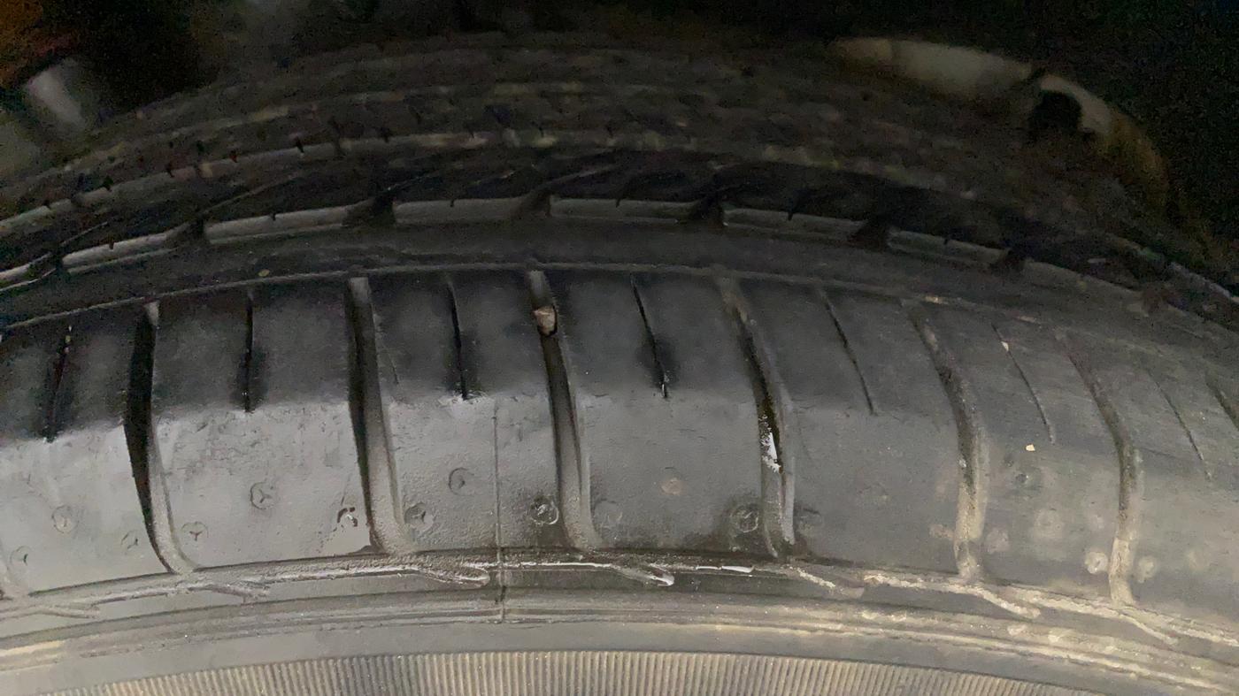 2016 Hyundai Creta E PLUS 1.6 PETROL, Petrol, Manual, 28,241 km, Right Front Tyre Tread