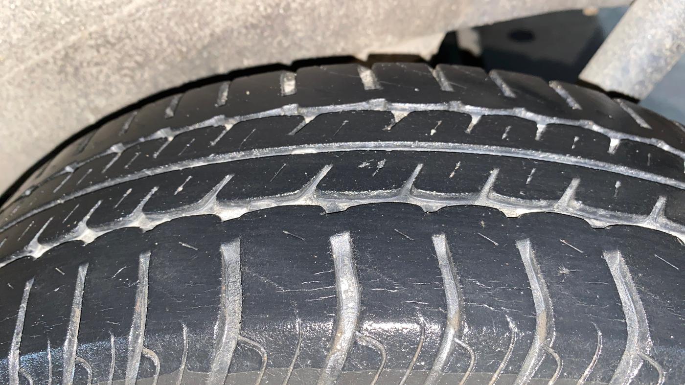2018 Maruti Wagon R 1.0 VXI, Petrol, Manual, 29,765 km, Left Rear Tyre Tread