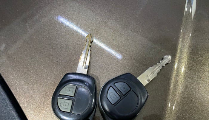 2018 Maruti Wagon R 1.0 VXI, Petrol, Manual, 29,765 km, Key Close Up