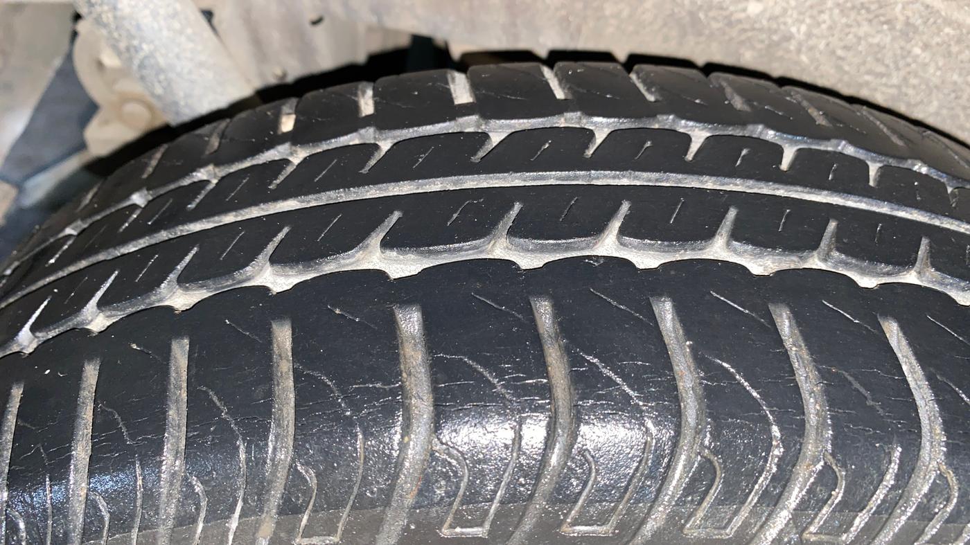 2018 Maruti Wagon R 1.0 VXI, Petrol, Manual, 29,765 km, Right Rear Tyre Tread