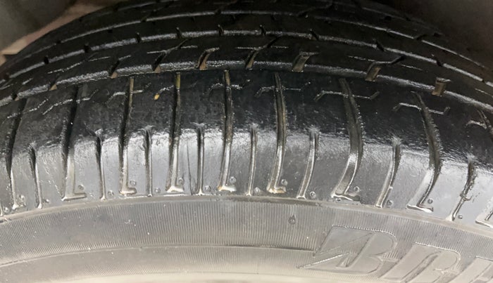 2017 Hyundai Creta SX PLUS 1.6 PETROL, Petrol, Manual, 70,805 km, Right Rear Tyre Tread