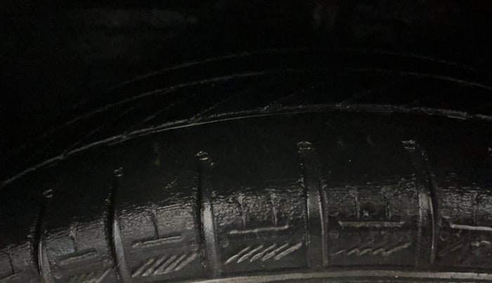 2014 Maruti Celerio VXI, Petrol, Manual, 92,747 km, Left Front Tyre Tread