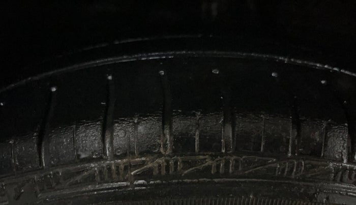 2014 Maruti Celerio VXI, Petrol, Manual, 92,747 km, Right Front Tyre Tread