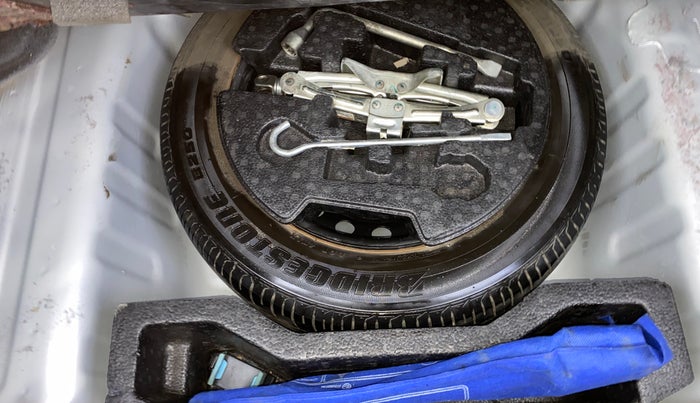 2014 Maruti Ciaz ZXI, Petrol, Manual, 99,672 km, Spare Tyre