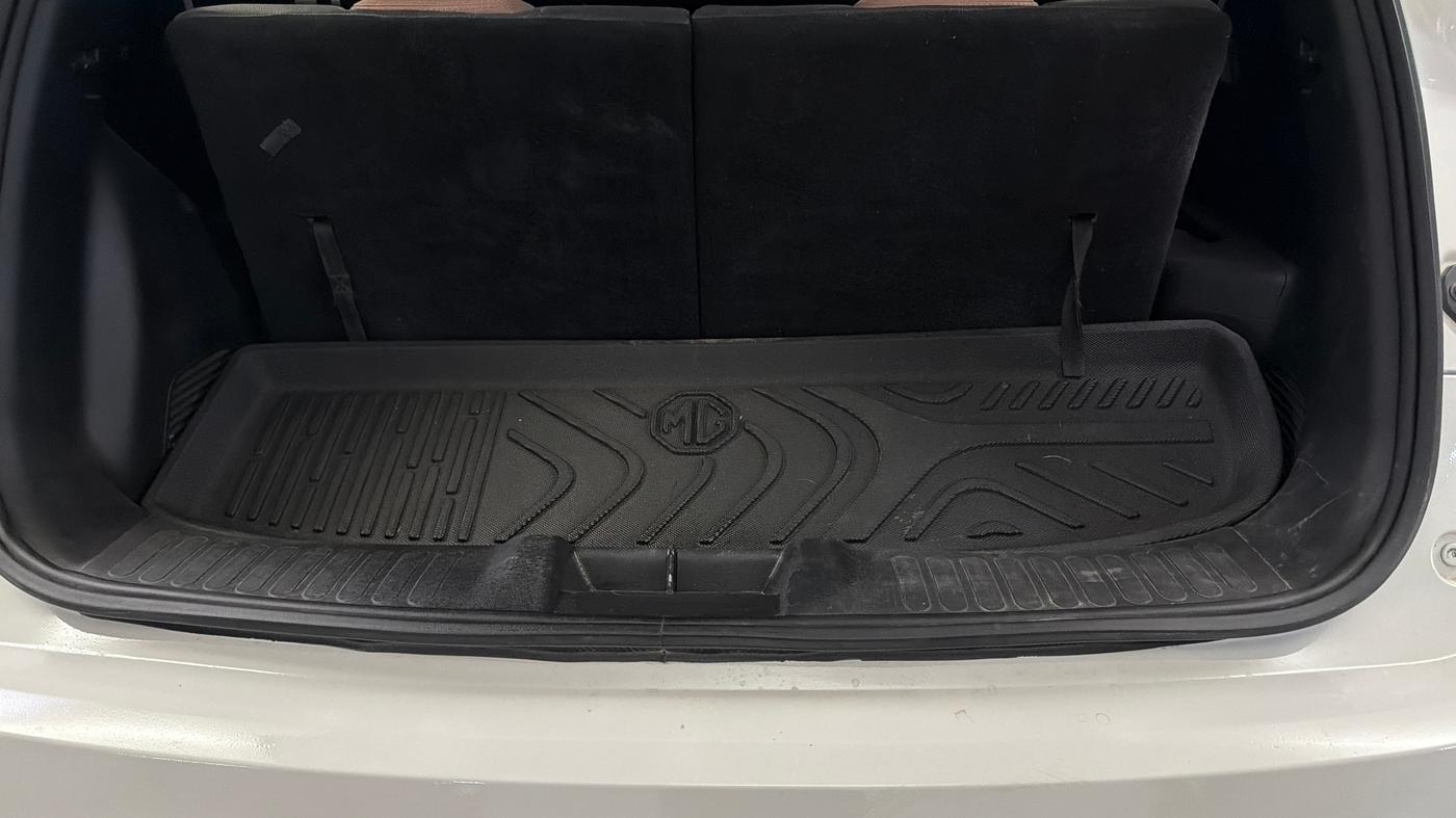 2023 MG HECTOR PLUS SHARP PRO 2.0 TURBO DIESEL 7 STR, Diesel, Manual, 49,348 km, Boot Inside