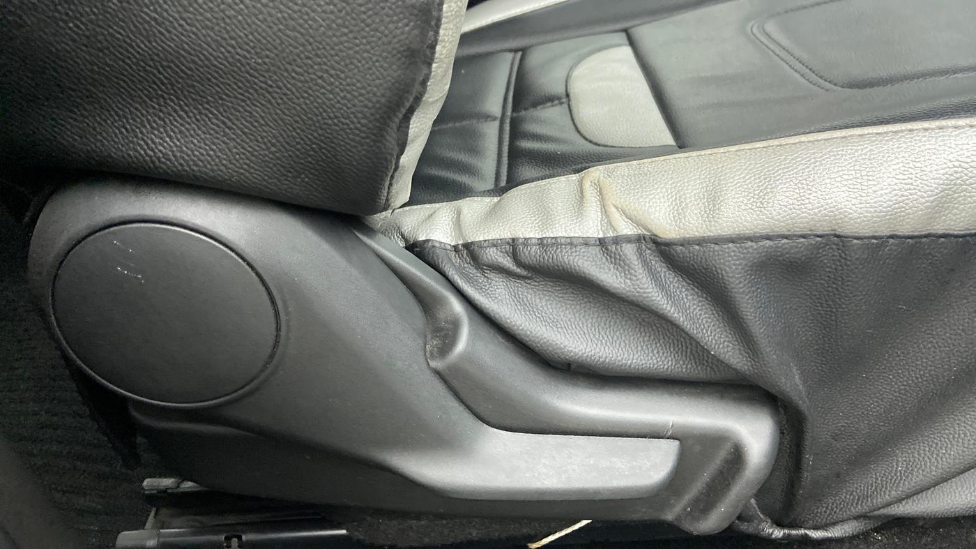 2018 Maruti Baleno DELTA 1.2 K12, Petrol, Manual, 20,240 km, Driver Side Adjustment Panel