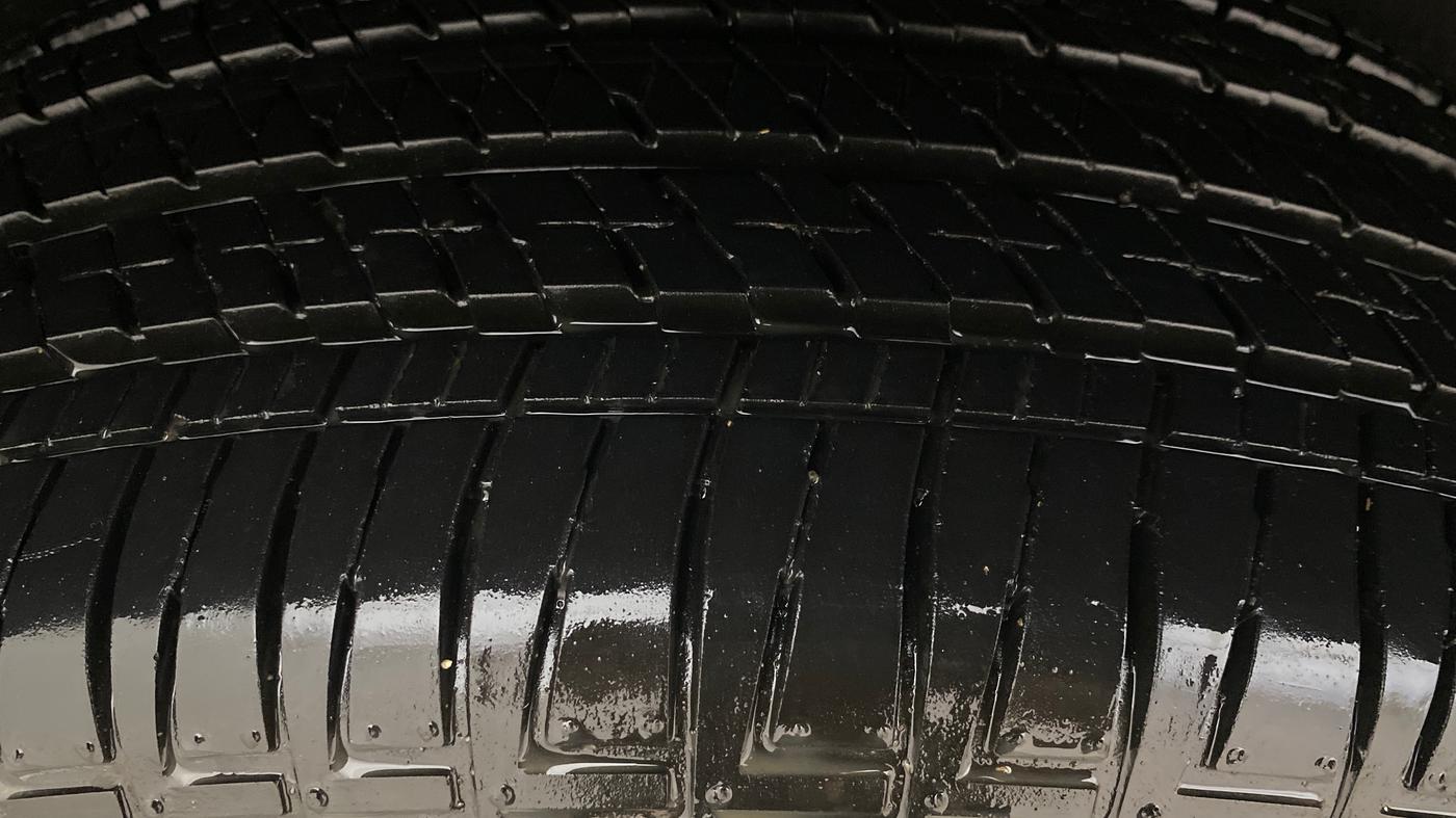 2023 Mahindra SCORPIO-N Z8 PETROL AT 7 STR, Petrol, Automatic, 7,560 km, Right Rear Tyre Tread