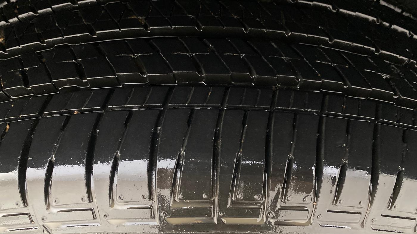 2023 Mahindra SCORPIO-N Z8 PETROL AT 7 STR, Petrol, Automatic, 7,560 km, Left Rear Tyre Tread