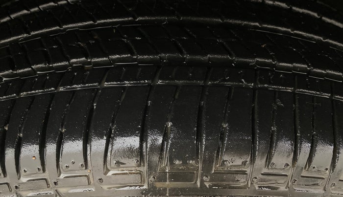 2023 Mahindra SCORPIO-N Z8 PETROL AT 7 STR, Petrol, Automatic, 7,472 km, Right Front Tyre Tread