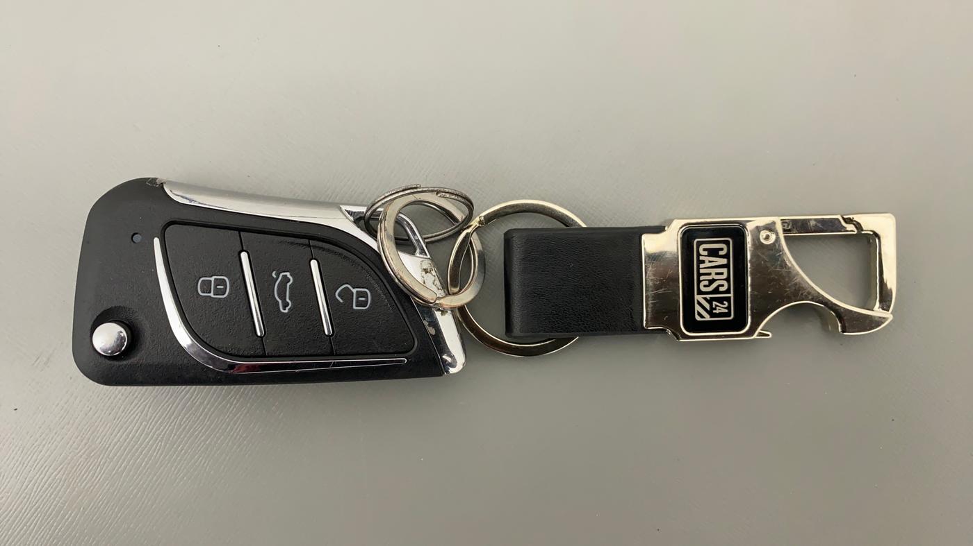2012 Maruti Ertiga VDI ABS, Diesel, Manual, 1,18,025 km, Key Close Up