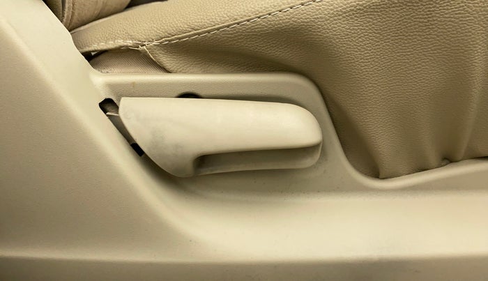2012 Maruti Ertiga VDI ABS, Diesel, Manual, 1,18,025 km, Driver Side Adjustment Panel