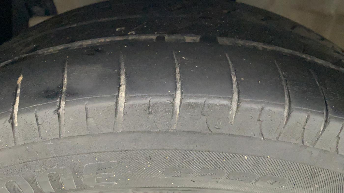 2012 Maruti Ertiga VDI ABS, Diesel, Manual, 1,18,025 km, Left Front Tyre Tread