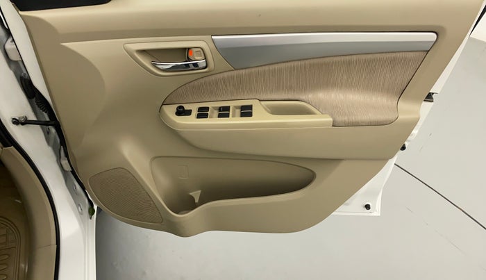 2012 Maruti Ertiga VDI ABS, Diesel, Manual, 1,18,025 km, Driver Side Door Panels Control