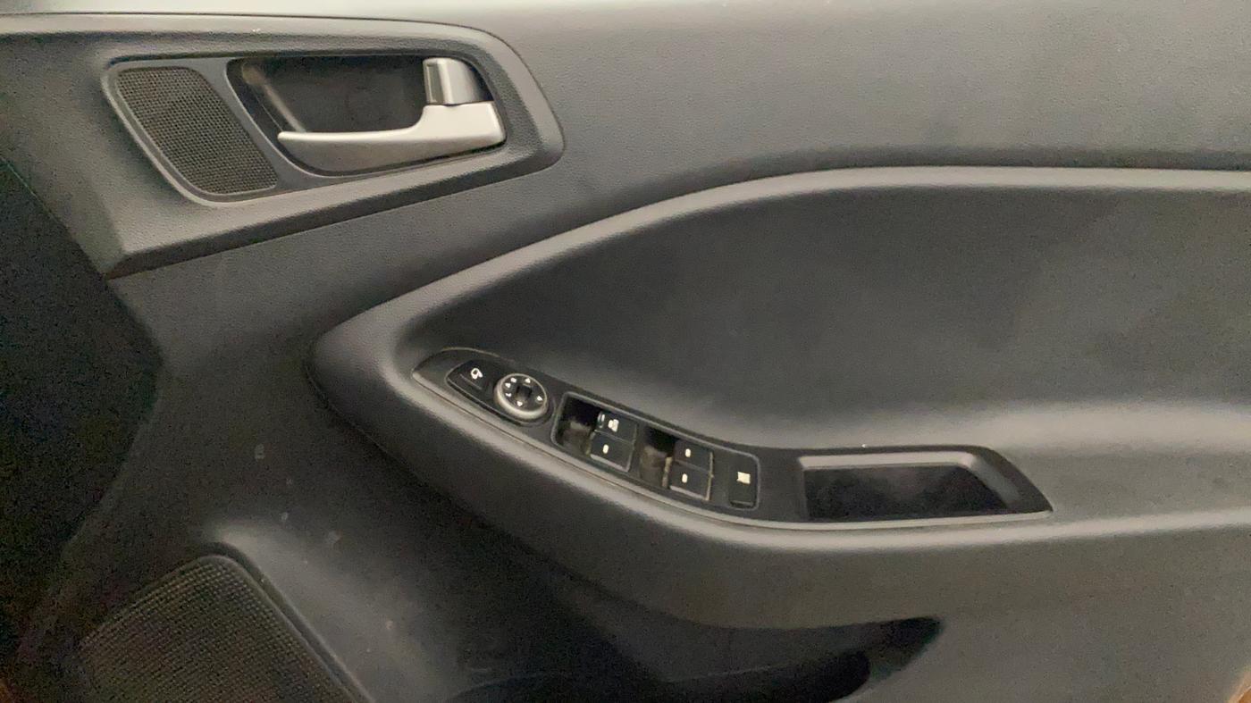 2018 Hyundai i20 Active 1.2 SX, Petrol, Manual, 81,975 km, Driver Side Door Panels Control