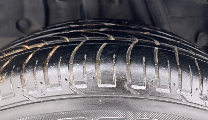 2020 Renault Duster RXZ 1.3 TURBO PETROL CVT, Petrol, Automatic, 68,856 km, Right Rear Tyre Tread