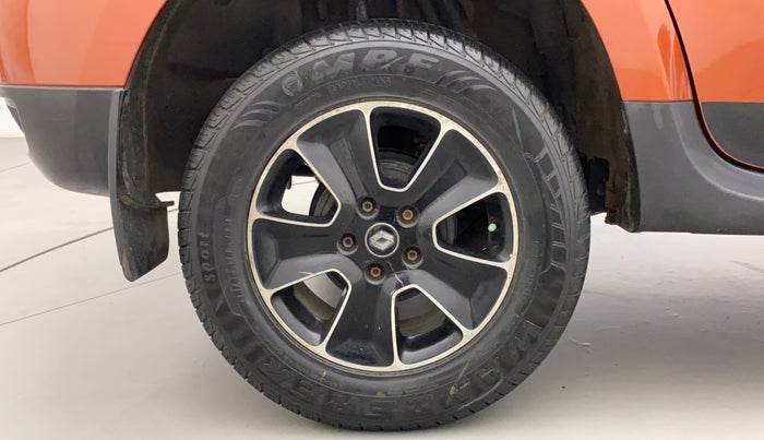 2018 Renault Duster RXS CVT, Petrol, Automatic, 52,432 km, Right Rear Wheel