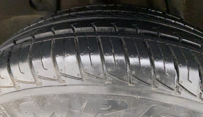 2018 Renault Duster RXS CVT, Petrol, Automatic, 52,432 km, Right Rear Tyre Tread