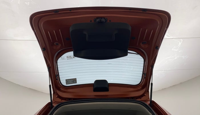 2018 Renault Duster RXS CVT, Petrol, Automatic, 52,432 km, Boot Door Open