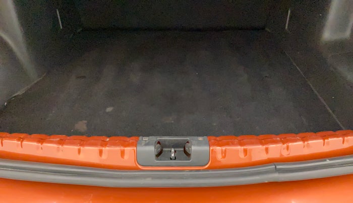 2018 Renault Duster RXS CVT, Petrol, Automatic, 52,432 km, Boot Inside