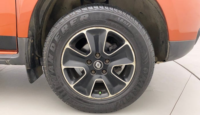 2018 Renault Duster RXS CVT, Petrol, Automatic, 52,432 km, Right Front Wheel