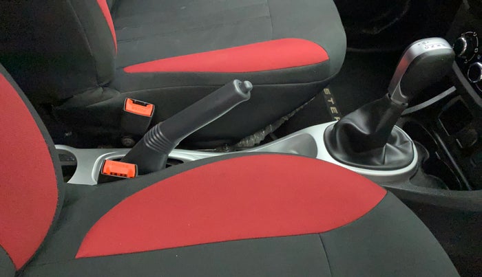 2018 Renault Duster RXS CVT, Petrol, Automatic, 52,432 km, Gear Lever