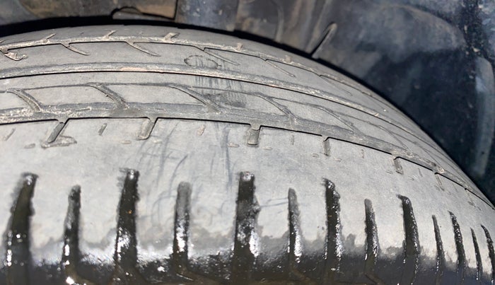 2020 Tata Tiago XE PETROL, Petrol, Manual, 31,323 km, Right Front Tyre Tread