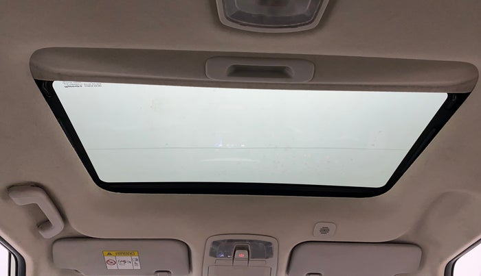 2019 Mahindra XUV300 W8 (O) 1.5 DIESEL, Diesel, Manual, 64,772 km, Moonroof/ Sunroof